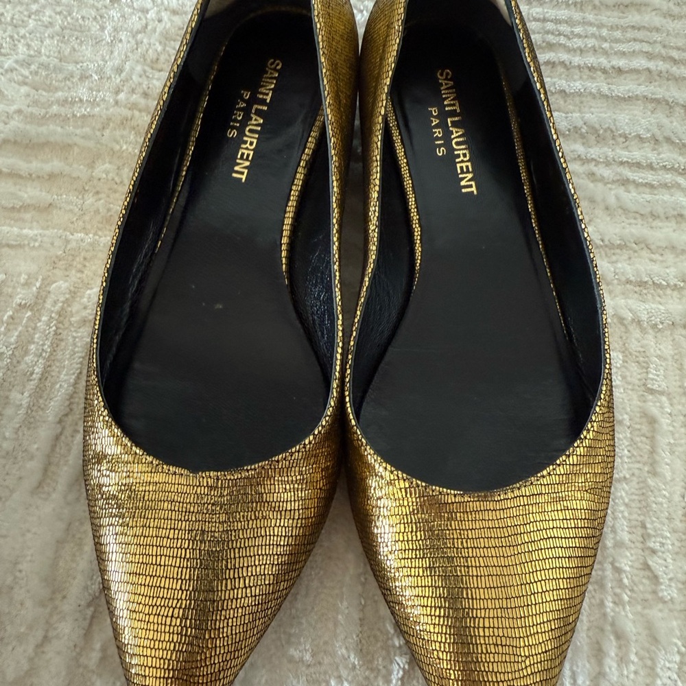 Excellent condition! Saint Laurent Gold Flats